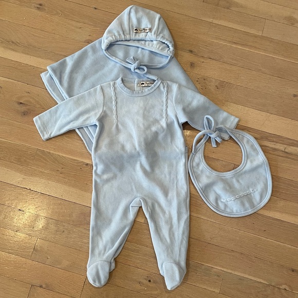 NWOT "Teddy Bear" Size 6 months, 4 pcs Velour One Piece Set w/Blanket Retail $60 - Picture 2 of 6